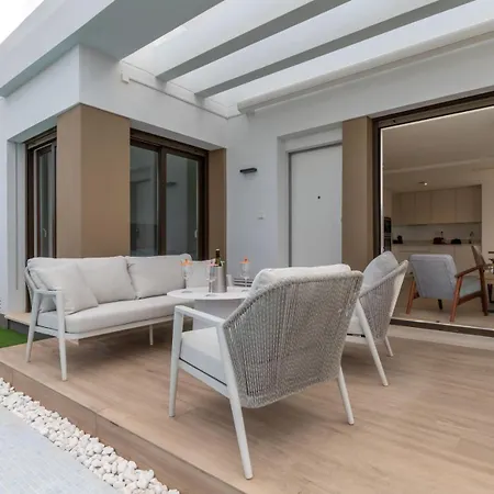 Casa Henri Nyaraló *